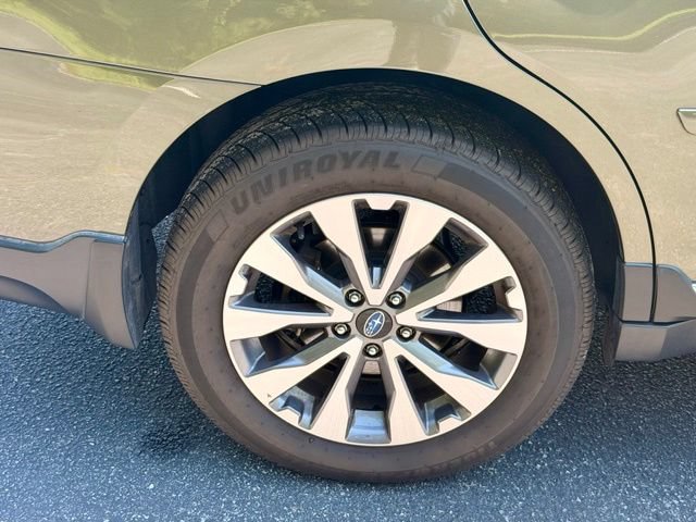 Used 2017 Subaru Outback 2.5i Touring w/ Popular Package #5A AWD/4WD image 30