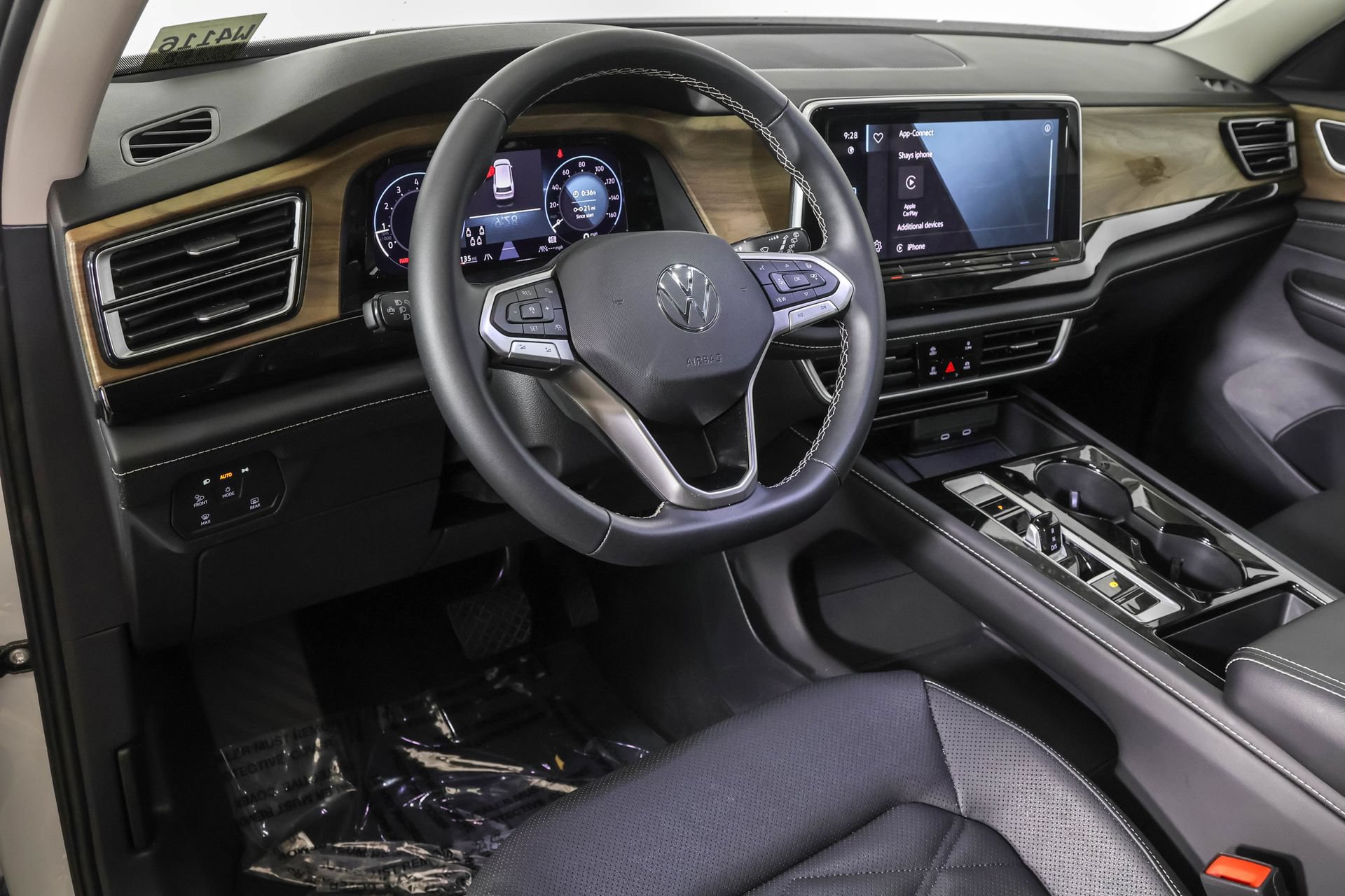 Used 2026 Volkswagen Atlas SE w/ Panoramic Sunroof Package AWD/4WD image 5