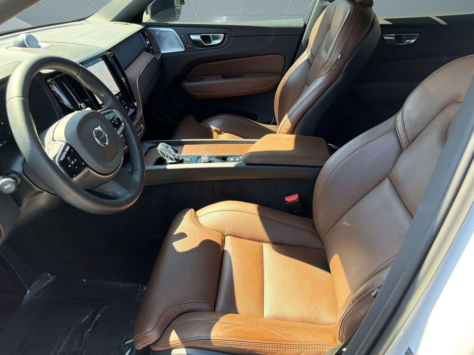 Certified 2024 Volvo XC60 B5 Ultimate w/ Protection Package Premier image 5