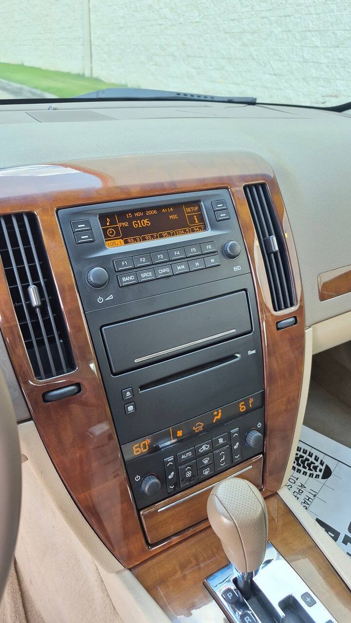 Used 2005 Cadillac STS w/ Preferred Equipment Group RWD image 33