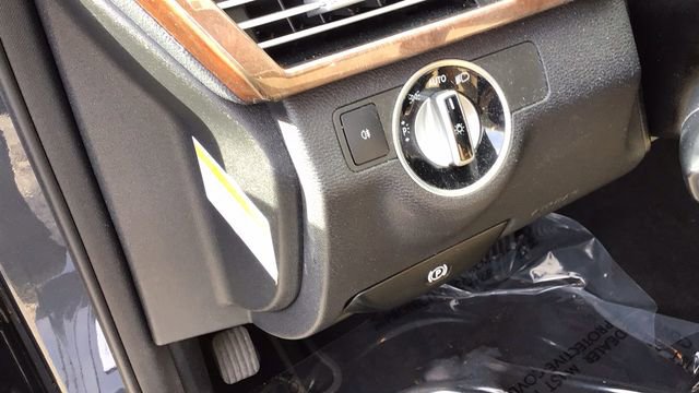 Used 2013 Mercedes-Benz E 350 4MATIC Sedan image 18