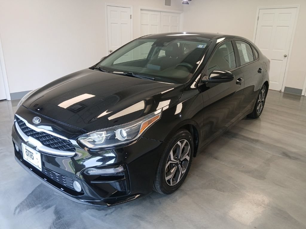 Used 2019 Kia Forte LXS FWD image 4