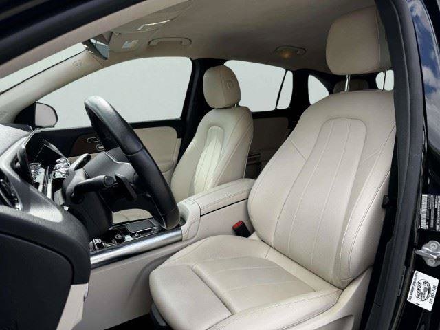Used 2021 Mercedes-Benz GLA 250 4MATIC w/ Premium Package image 21