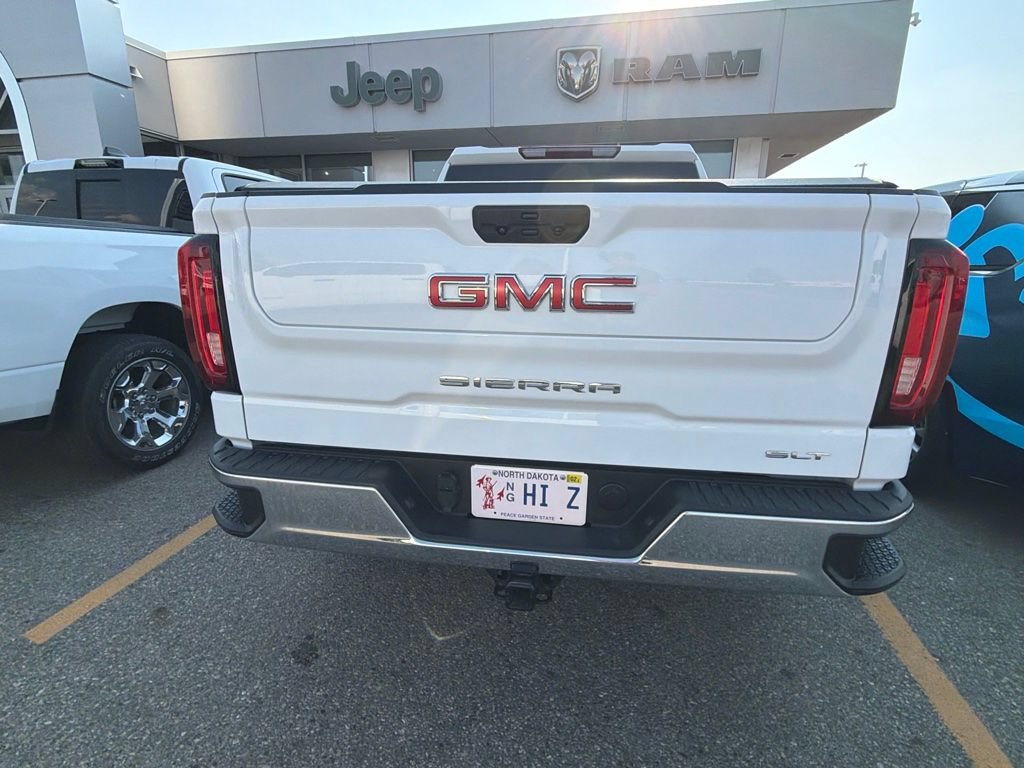 Used 2023 GMC Sierra 1500 SLT w/ SLT Premium Package AWD/4WD image 4