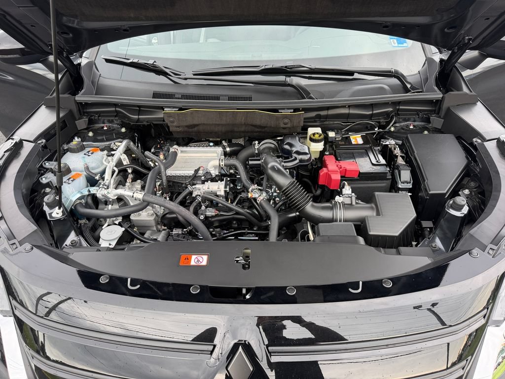 New 2026 Mitsubishi Outlander AWD image 17