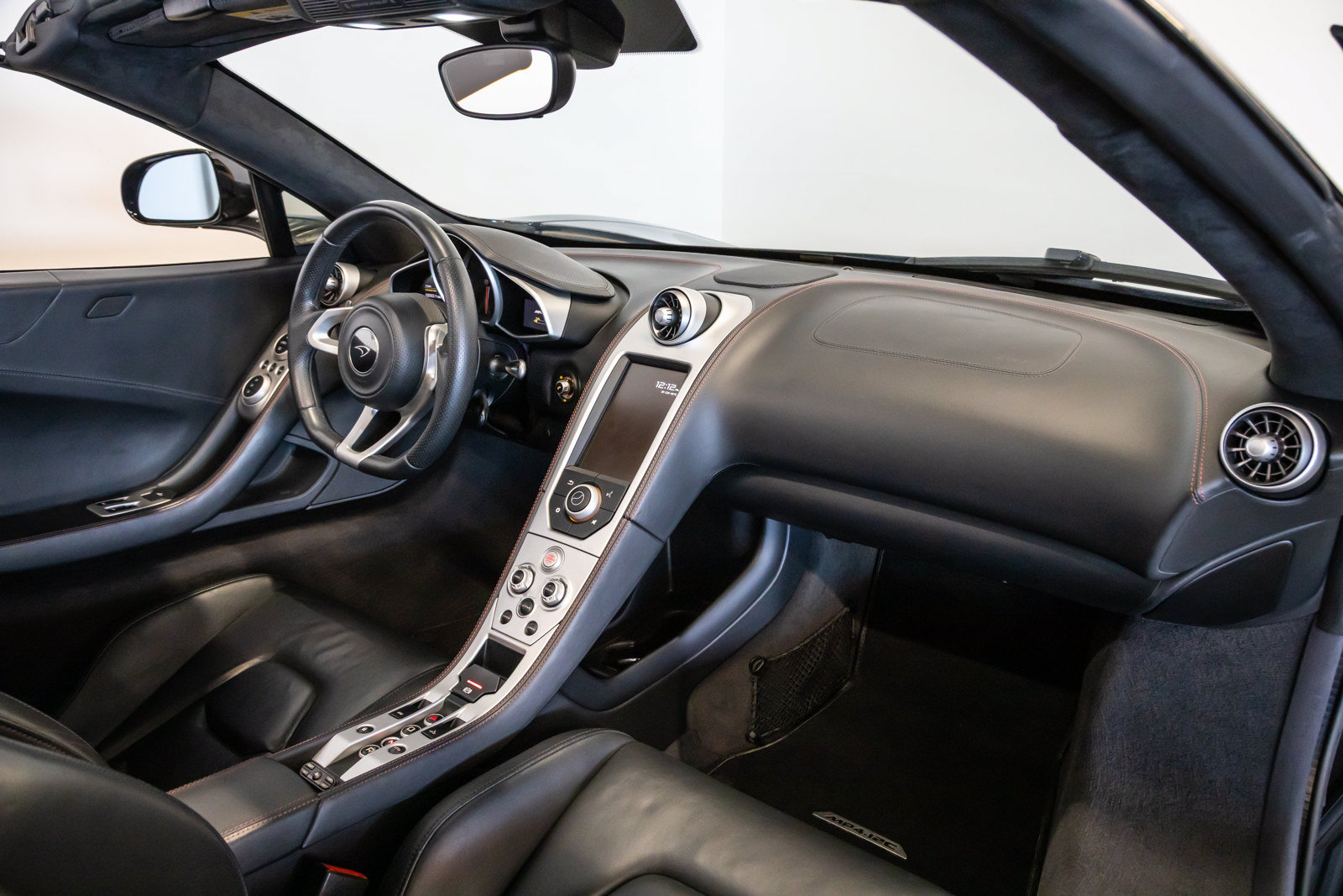 Used 2013 McLaren MP4-12C Spider RWD image 37