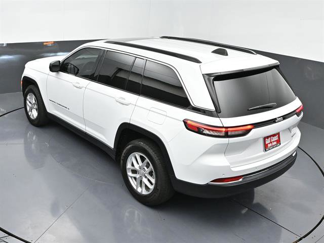 Used 2025 Jeep Grand Cherokee Laredo X image 44