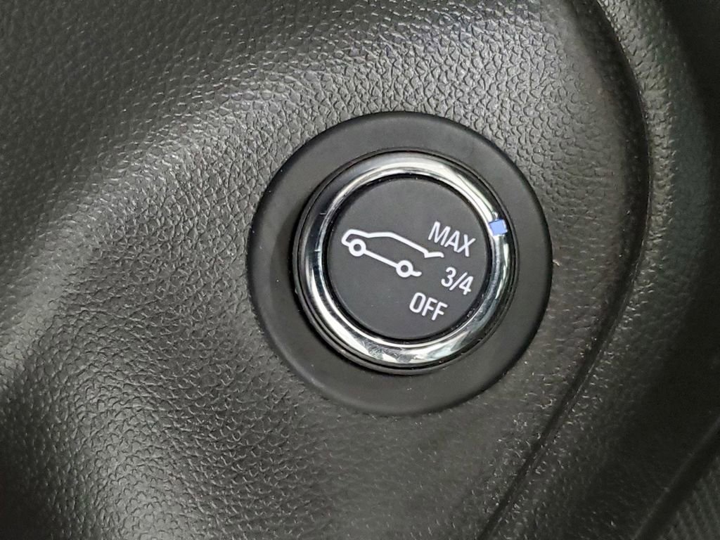 Used 2023 Buick Encore GX Select w/ Sport Touring Package FWD image 30