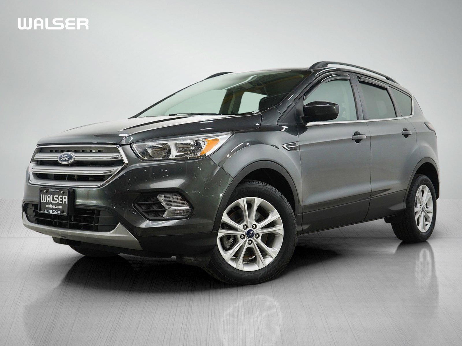 Used 2018 Ford Escape SE image 1