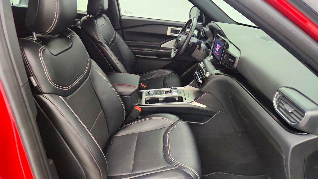 Used 2020 Ford Explorer ST w/ Premium Technology Package image 25
