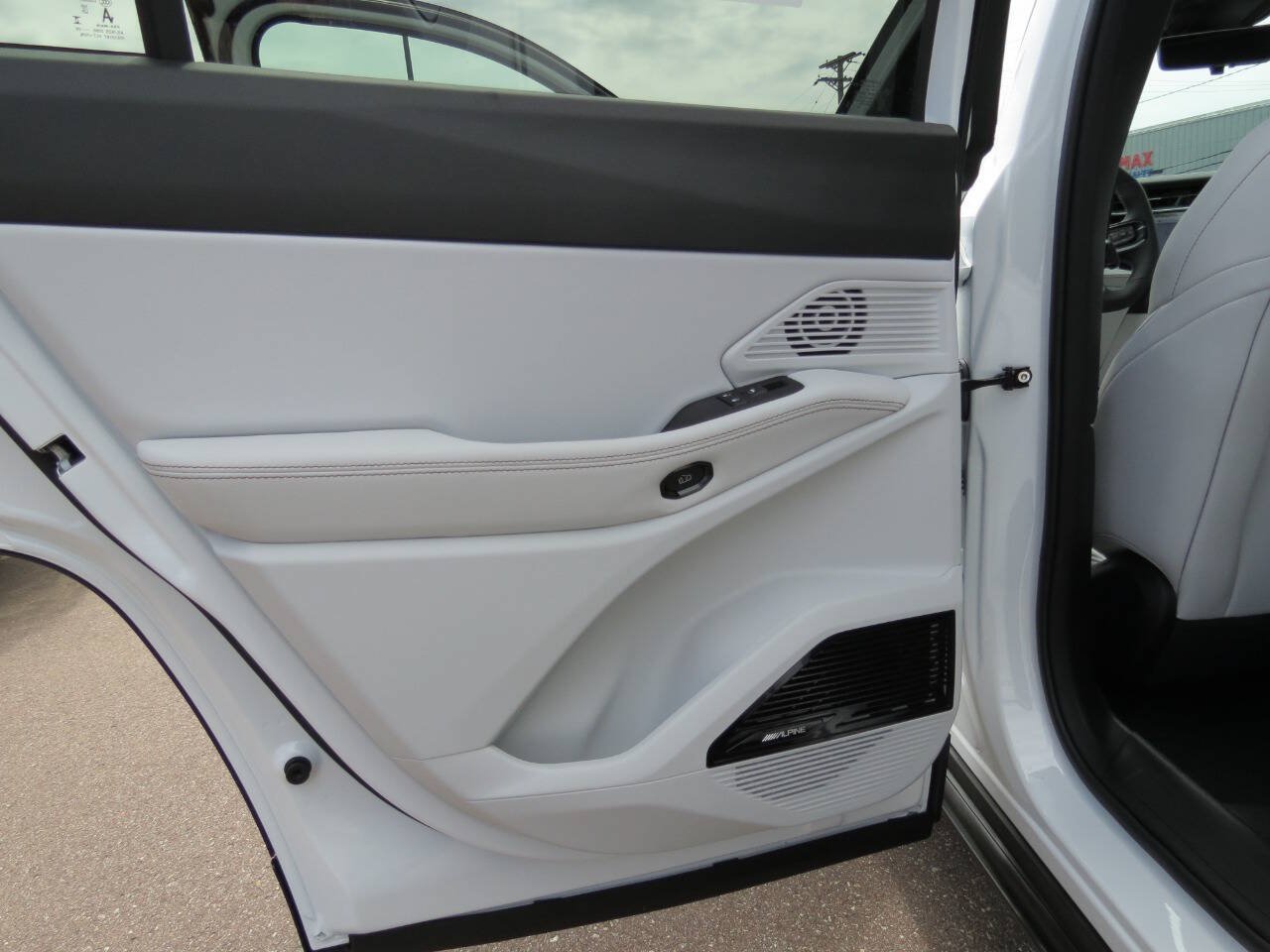 New 2026 Jeep Cherokee Overland AWD/4WD image 18