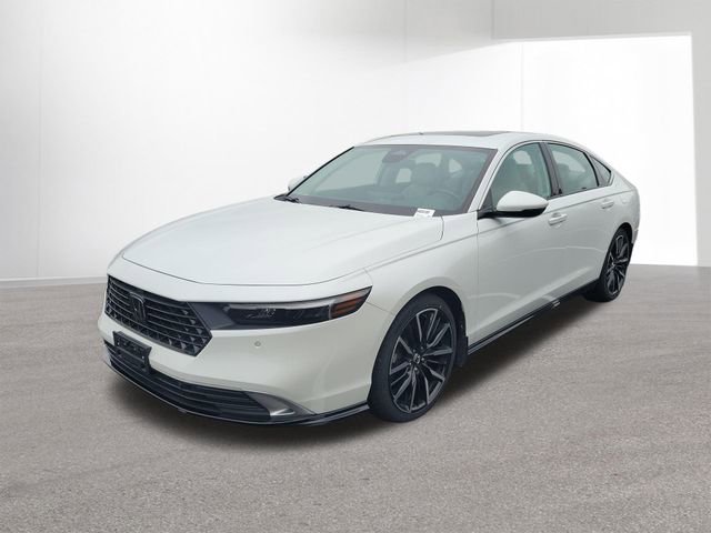 Used 2023 Honda Accord Touring image 11