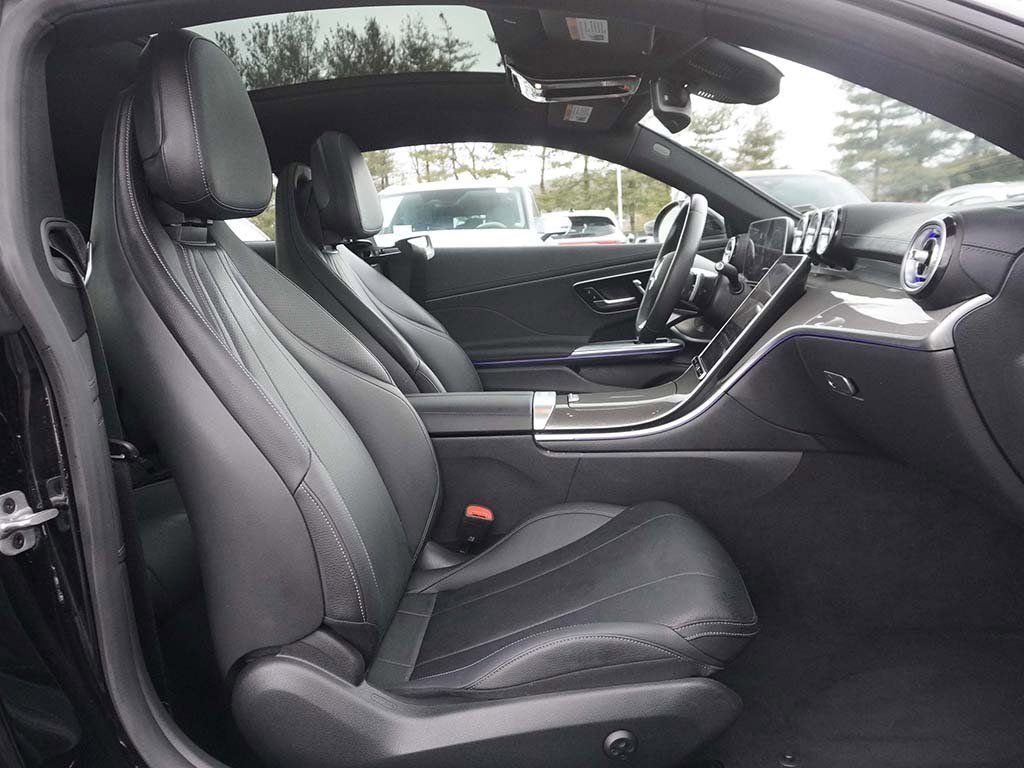 Used 2024 Mercedes-Benz CLE 300 4MATIC Coupe image 30