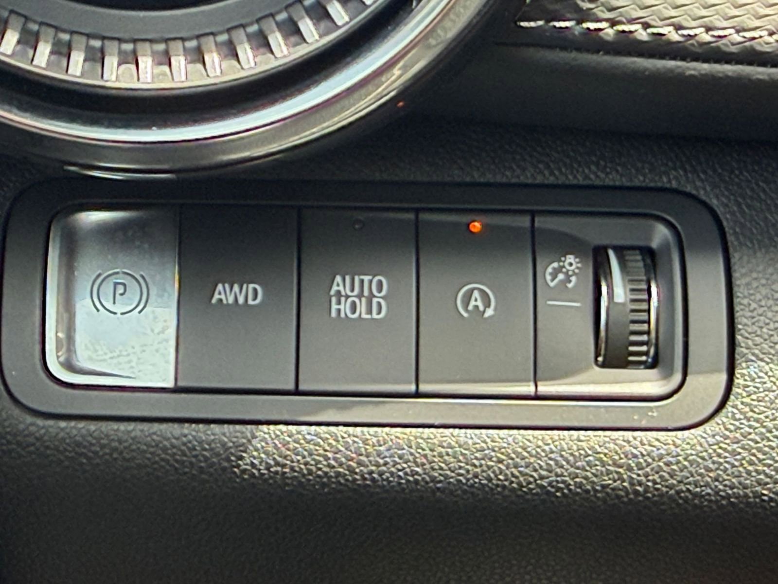 Used 2025 Chevrolet Equinox LT AWD/4WD image 33