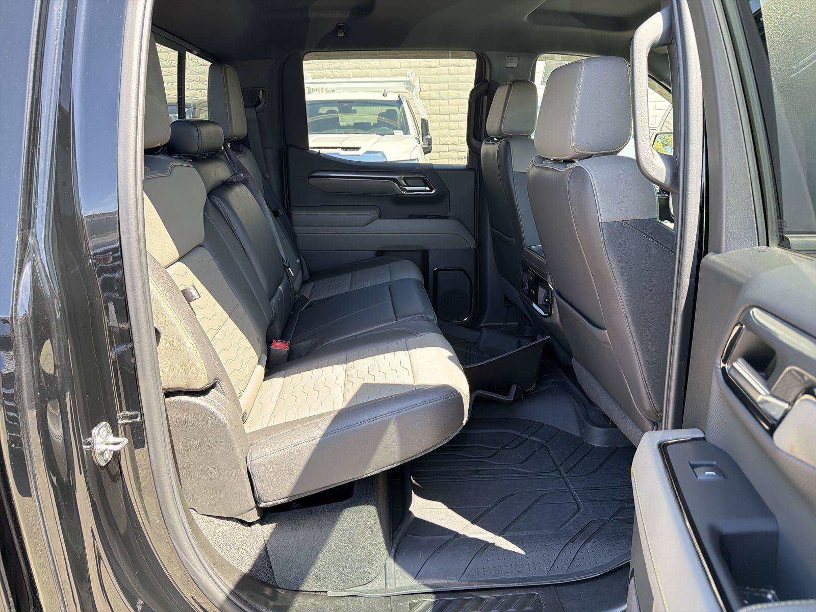 Used 2024 Chevrolet Silverado 1500 ZR2 AWD/4WD image 26