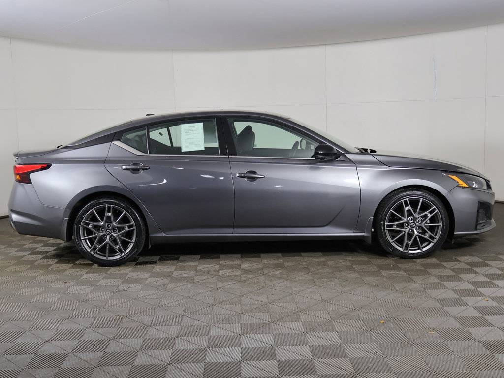 Used 2023 Nissan Altima 2.0 SR FWD image 20