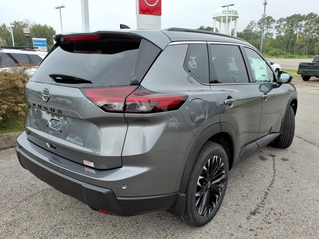 New 2026 Nissan Rogue Dark Armor FWD image 3