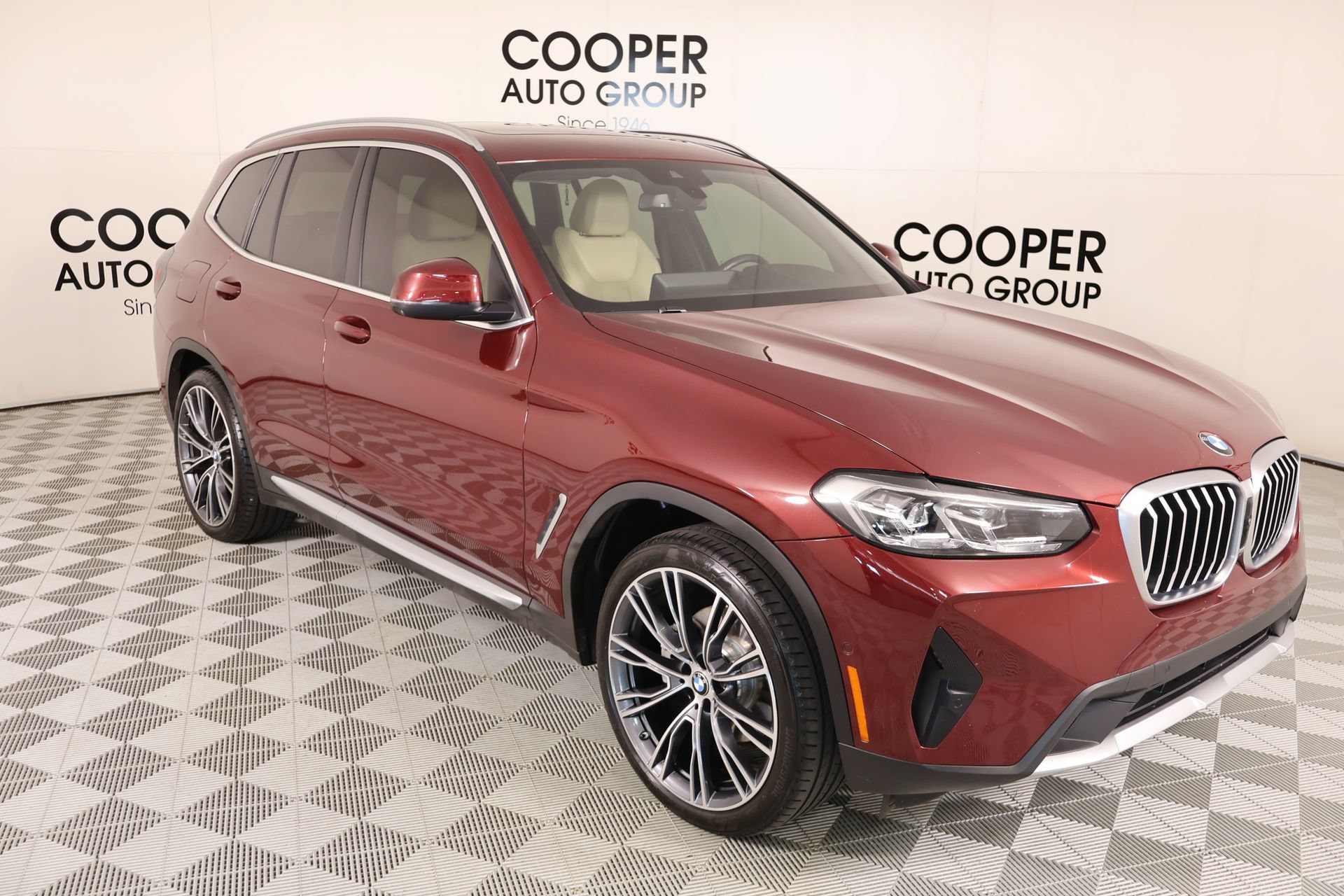 Used 2023 BMW X3 xDrive30i w/ Premium Package AWD/4WD image 1
