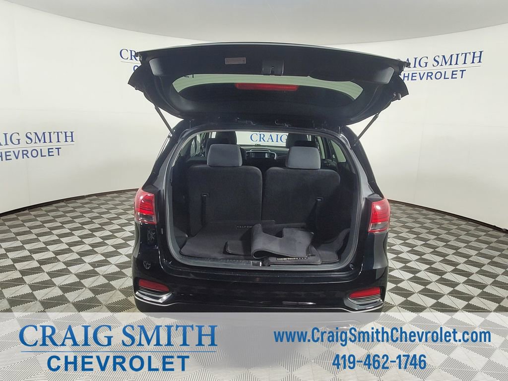 Used 2019 Kia Sorento LX image 12