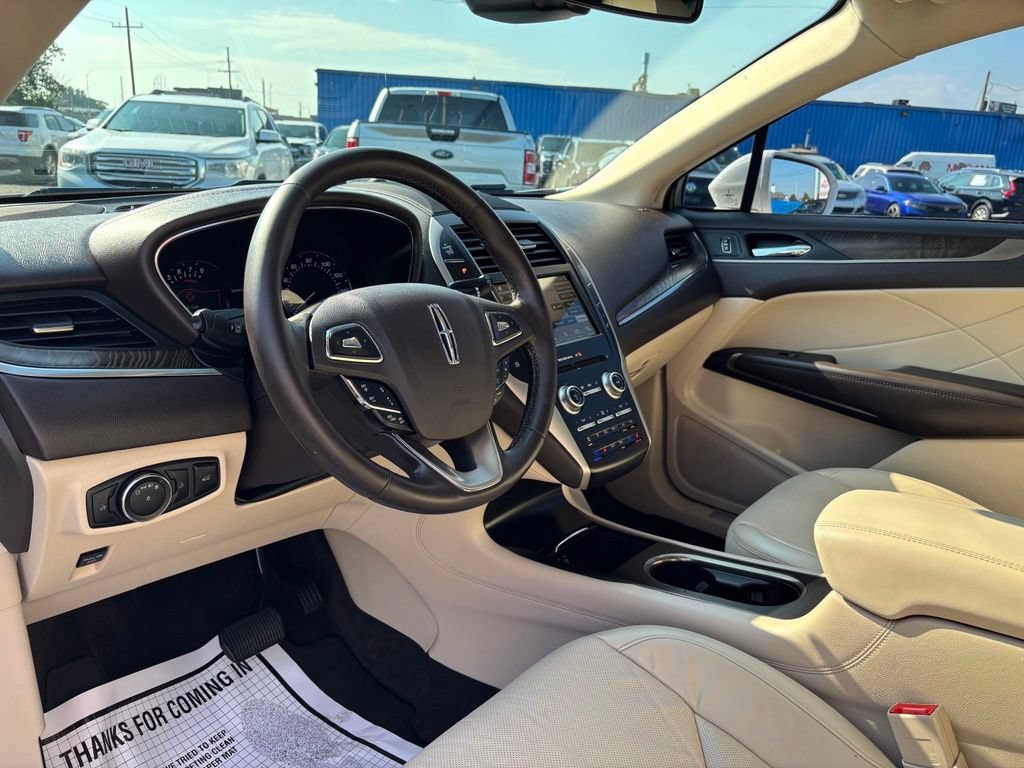 Used 2019 Lincoln MKC Reserve w/ MKC Technology Package FWD image 9