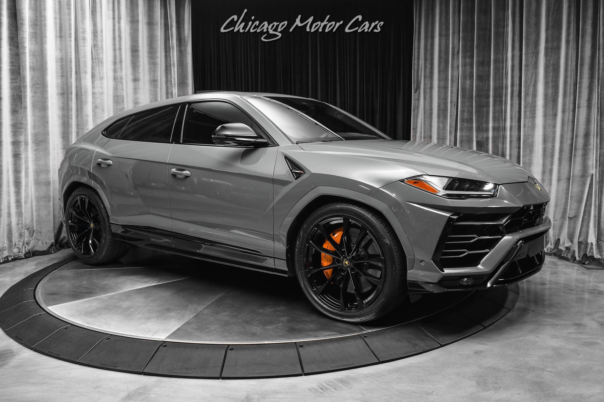 Used 2021 Lamborghini Urus AWD/4WD image 6