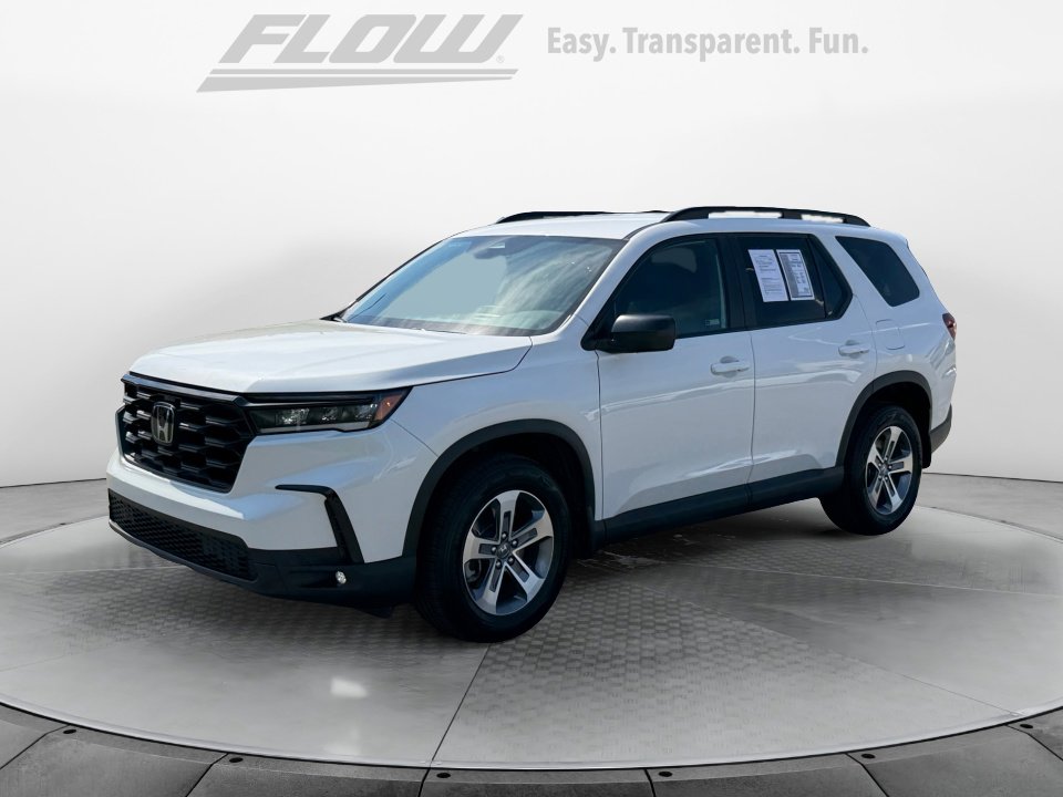 Certified 2023 Honda Pilot Sport image 4