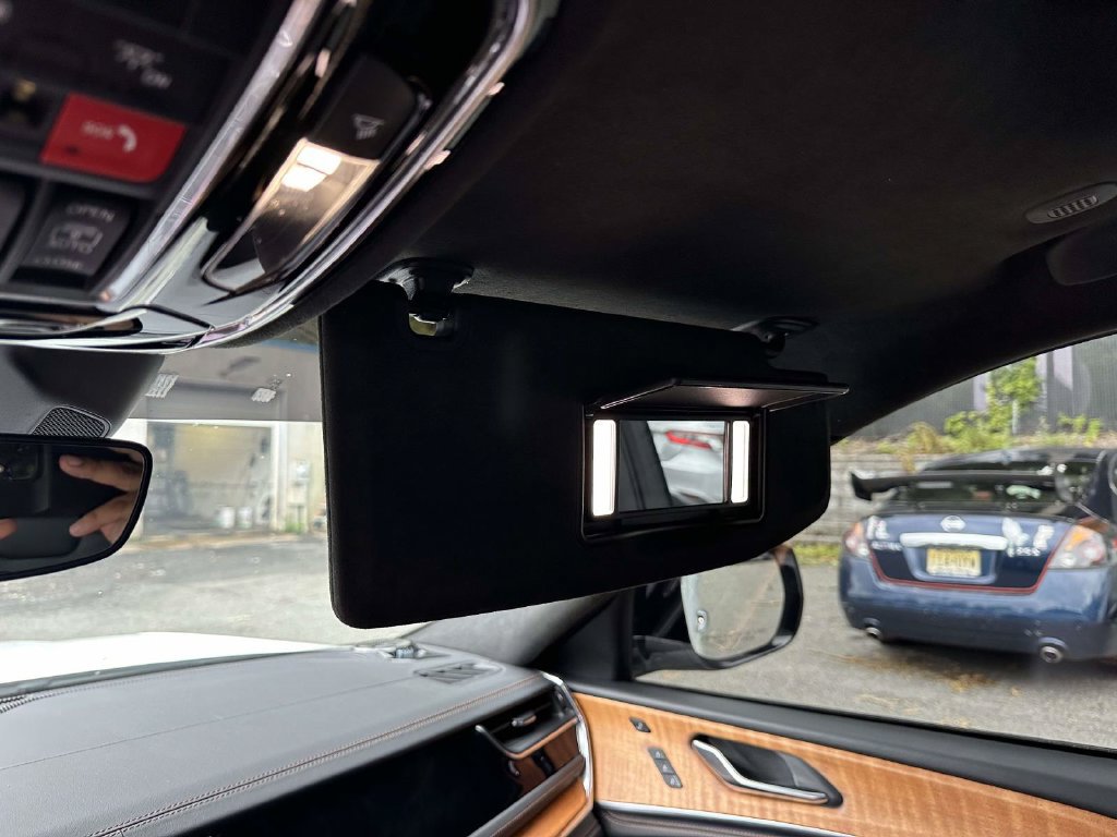 Used 2023 Jeep Grand Cherokee L Summit AWD/4WD image 18