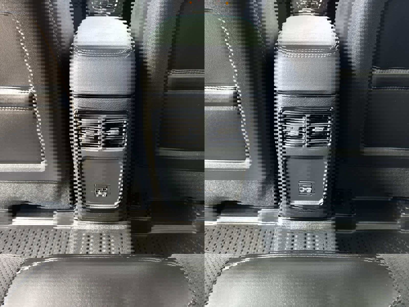 Used 2023 Dodge Charger R/T w/ Plus Group image 30