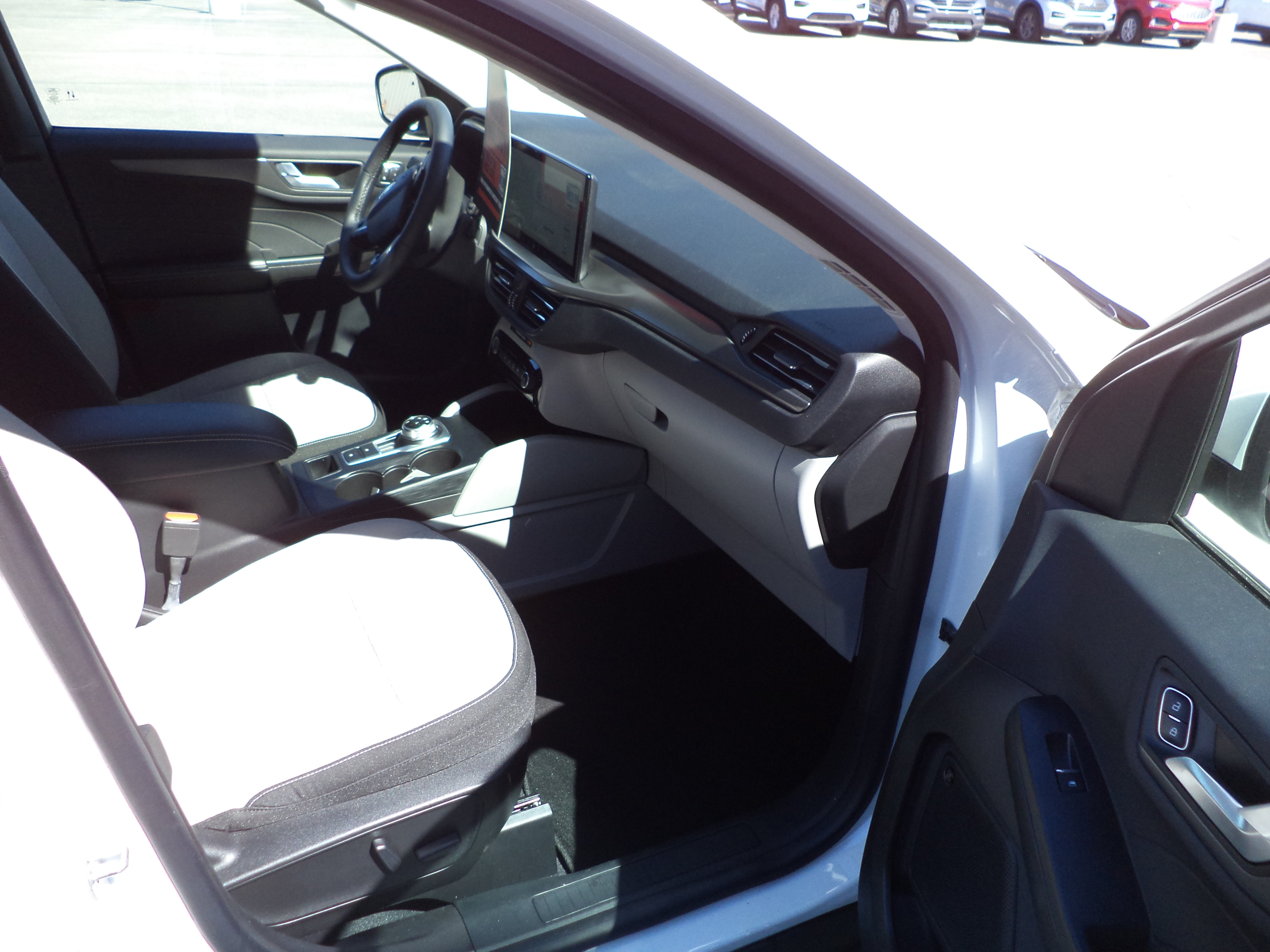 Used 2023 Ford Escape Active w/ Tech Pack #2 AWD/4WD image 8