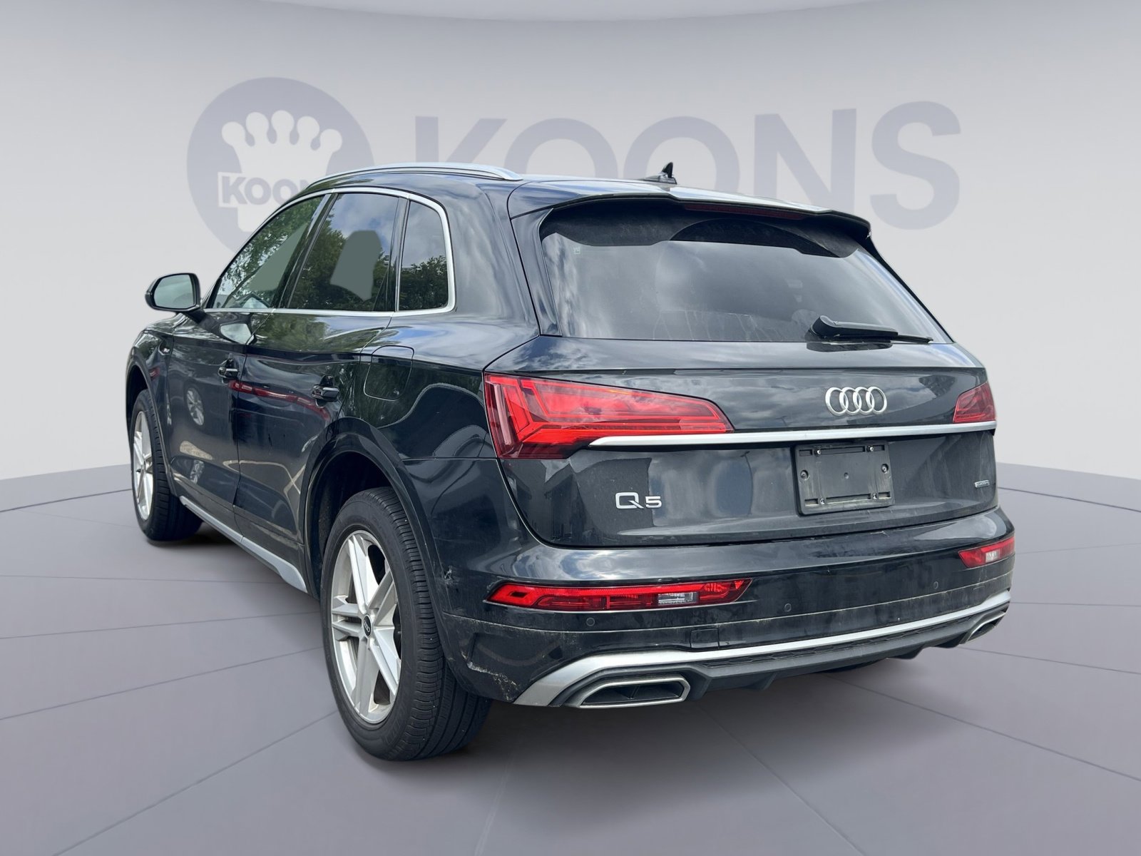 Used 2021 Audi Q5 e Premium w/ Convenience Package AWD/4WD image 2