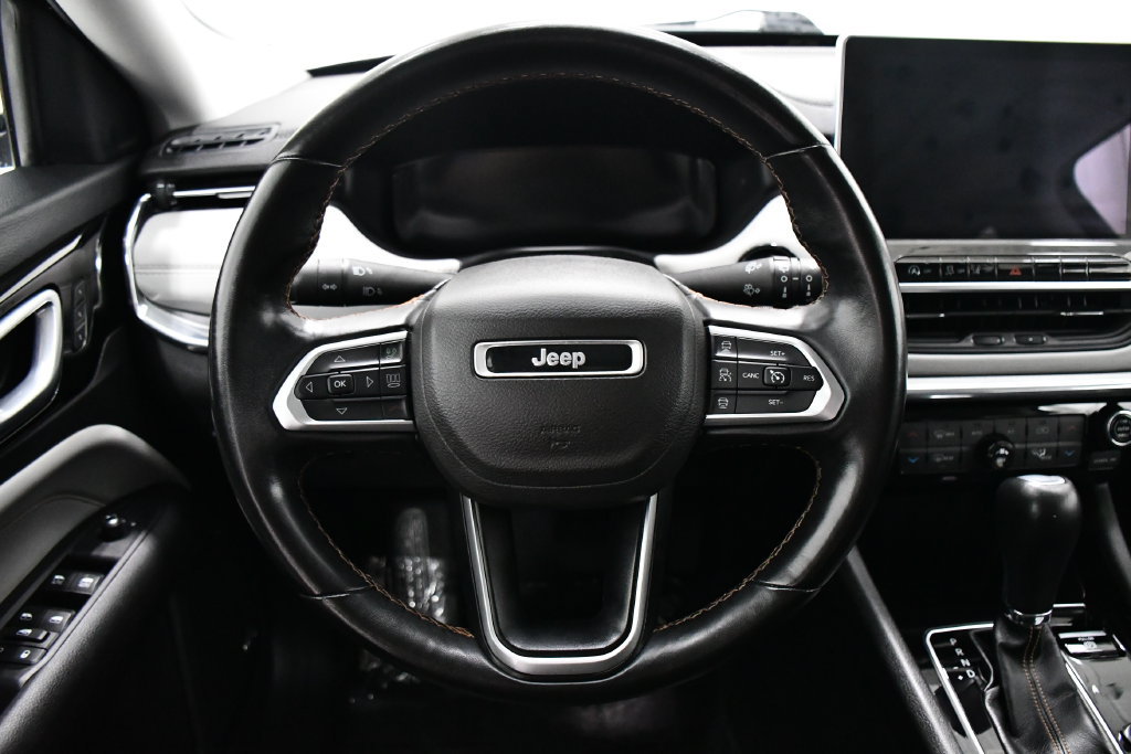 Used 2022 Jeep Compass Limited w/ Elite Group AWD/4WD image 9