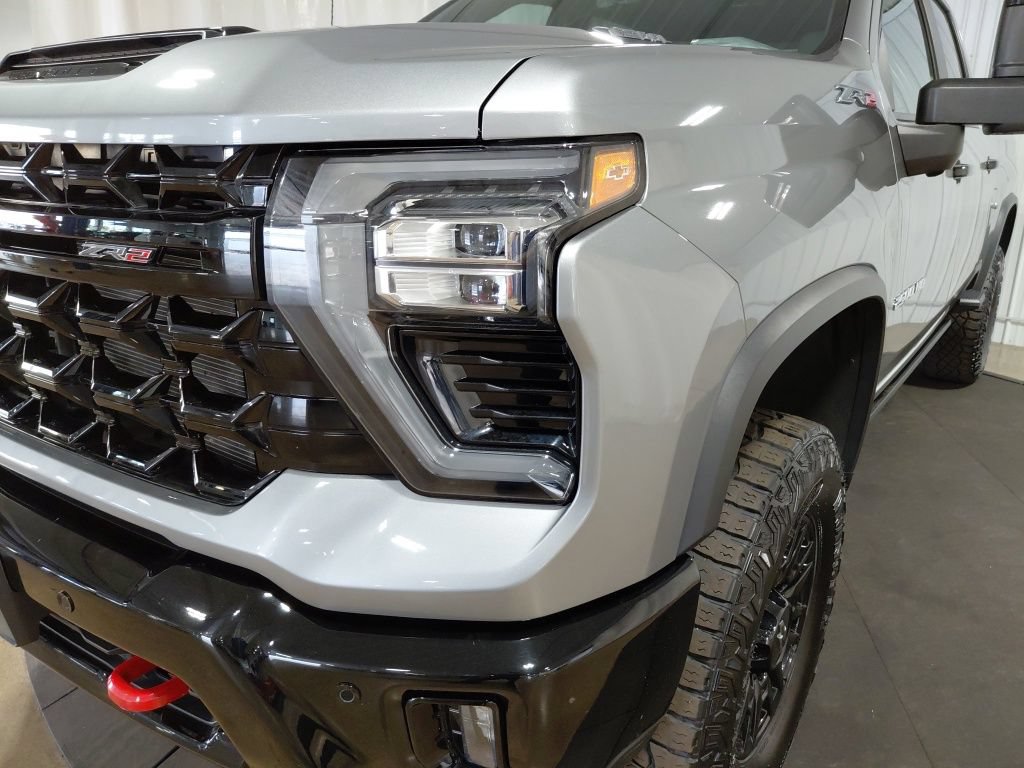 Certified 2025 Chevrolet Silverado 2500 ZR2 w/ Technology Package AWD/4WD image 13