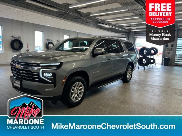 Used 2025 Chevrolet Suburban LT AWD/4WD image 1