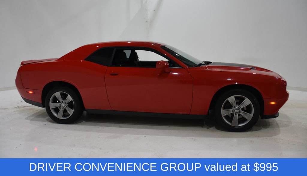 Used 2015 Dodge Challenger SXT w/ Driver Convenience Group image 3
