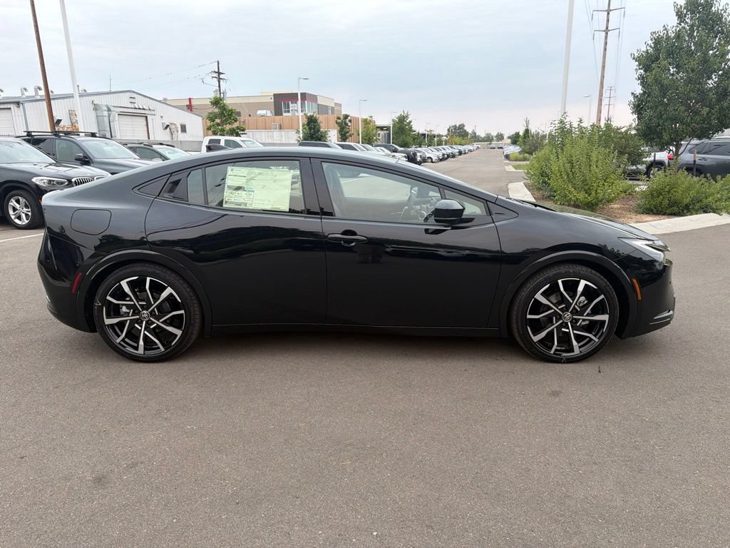 New 2026 Toyota Prius Plug-In Hybrid FWD image 10