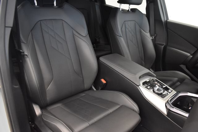 Used 2025 BMW X3 xDrive30i AWD/4WD image 6