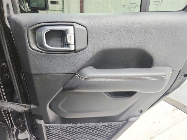 Used 2018 Jeep Wrangler Unlimited Sahara image 44