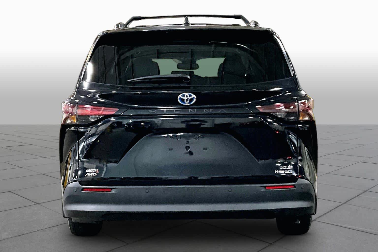 Certified 2023 Toyota Sienna XLE w/ XLE Plus Package AWD/4WD image 9