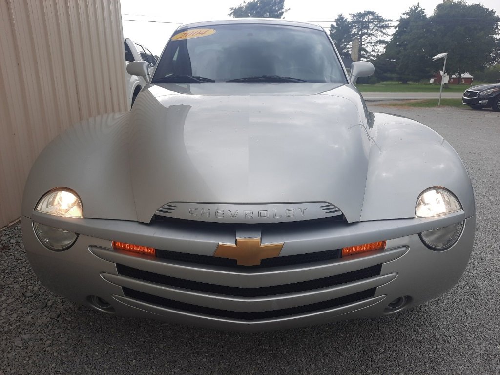 Used 2004 Chevrolet SSR w/ Preferred Equipment Group image 14