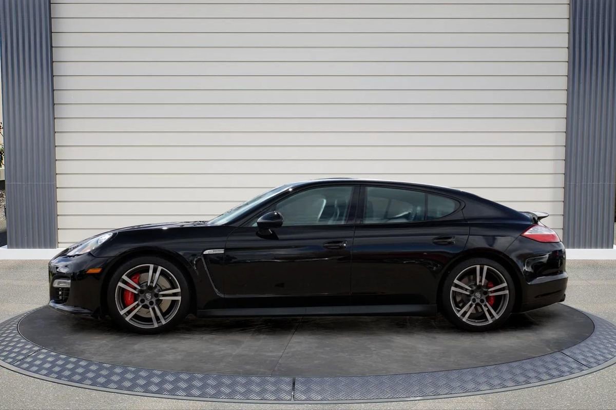 Used 2013 Porsche Panamera GTS image 4
