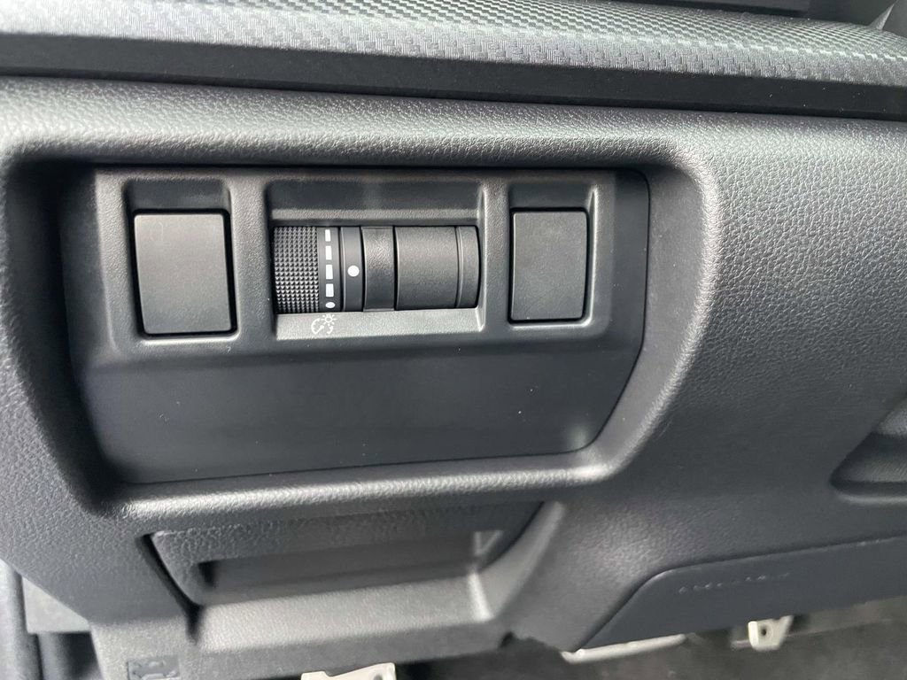 Used 2025 Subaru Crosstrek 2.5i Sport w/ Popular Package #4A AWD/4WD image 19