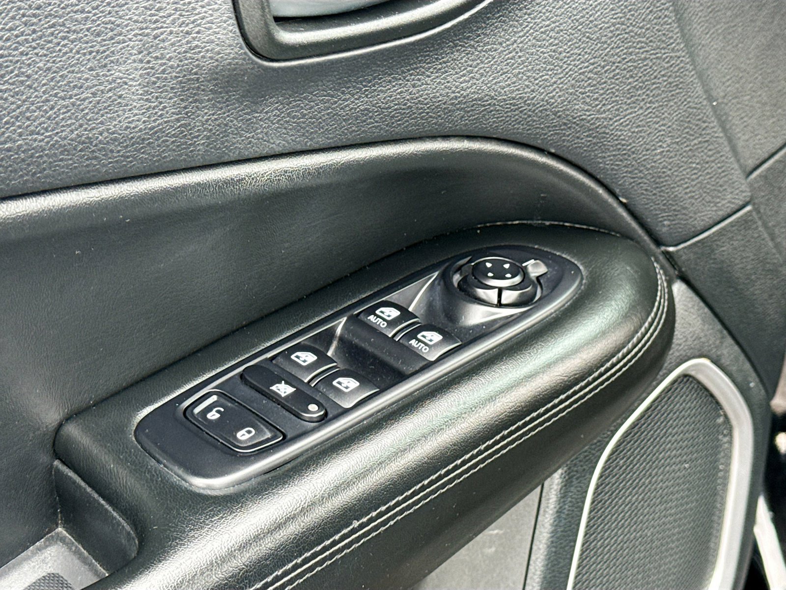 Used 2020 Jeep Compass Latitude image 8