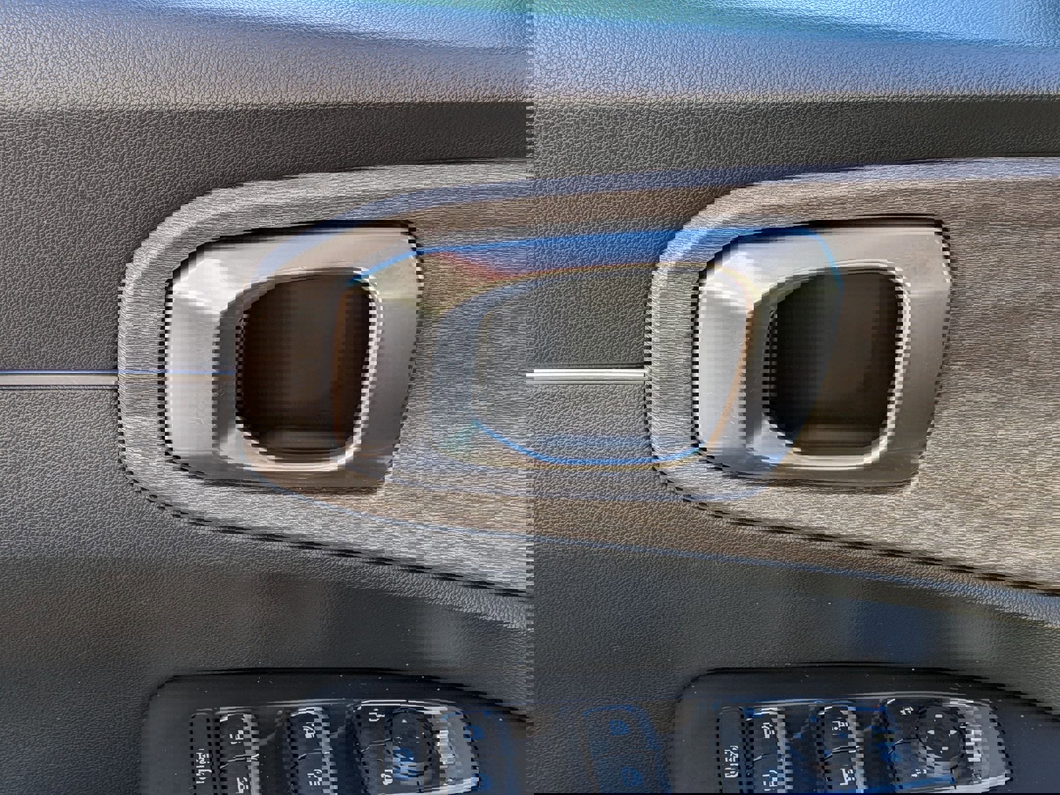 Used 2022 Kia Sorento S image 12