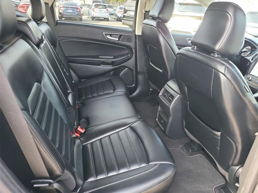 Used 2022 Ford Edge SEL image 18