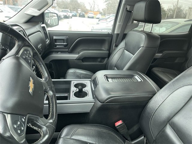 Used 2018 Chevrolet Silverado 1500 LTZ Z71 w/ Redline Edition image 2