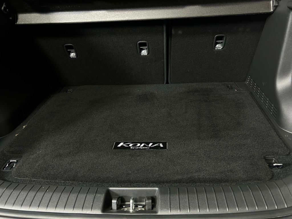 Used 2022 Hyundai Kona Limited w/ Cargo Package image 34