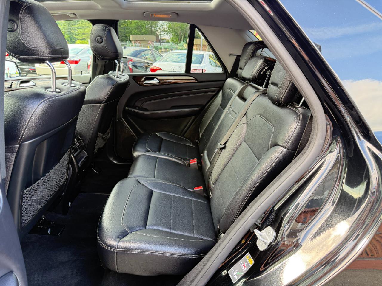 Used 2015 Mercedes-Benz ML 350 4MATIC w/ Premium 1 Package image 29