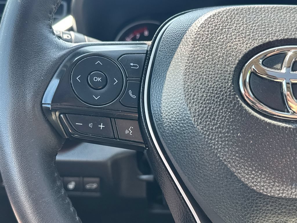 Used 2022 Toyota RAV4 Limited AWD/4WD image 22