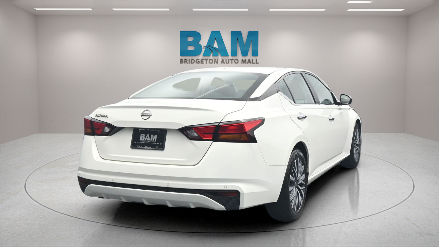 Used 2025 Nissan Altima 2.5 SV FWD image 5