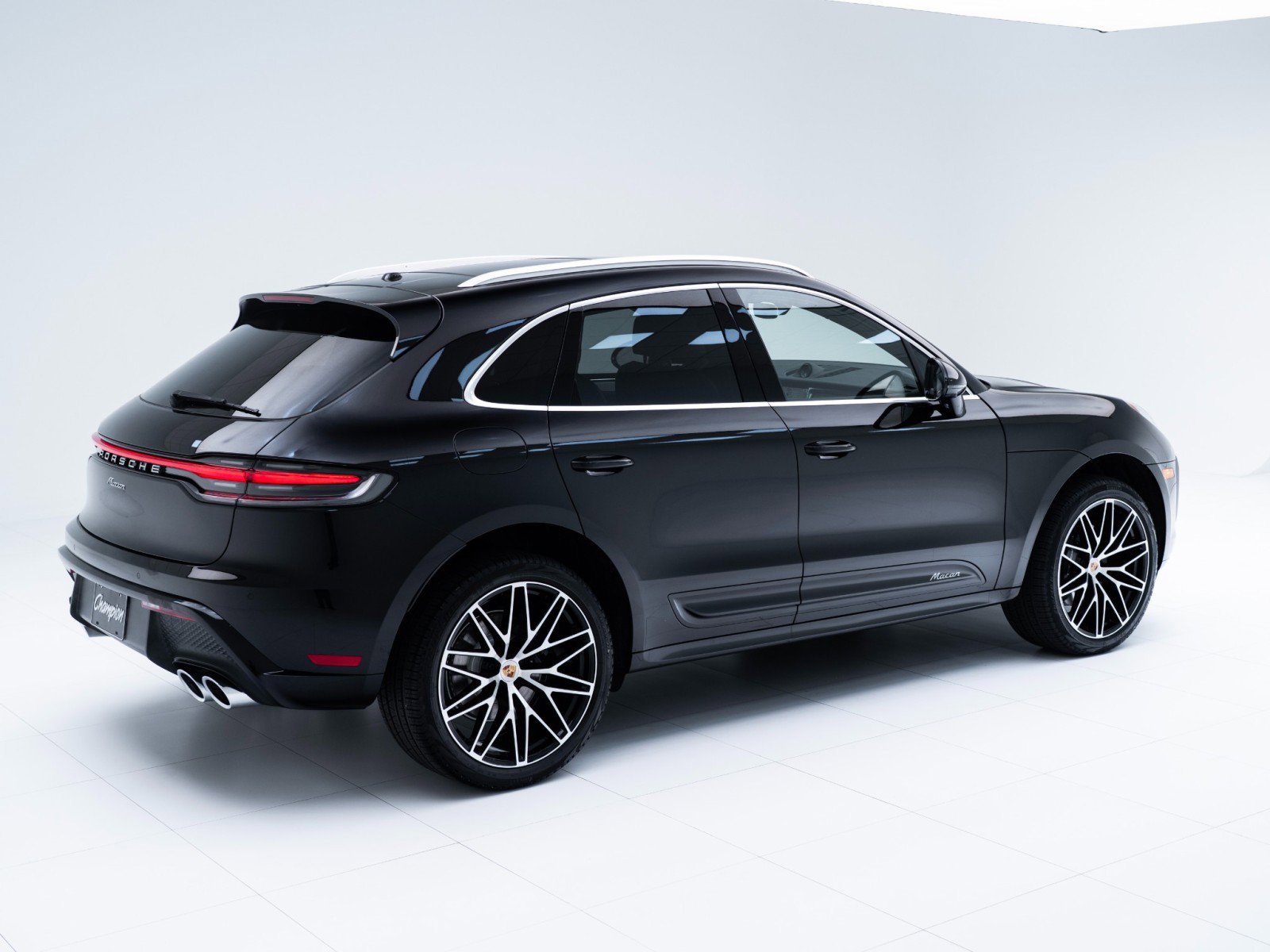New 2026 Porsche Macan AWD/4WD image 9